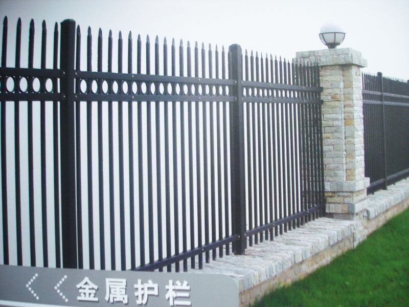 美式钢管护栏